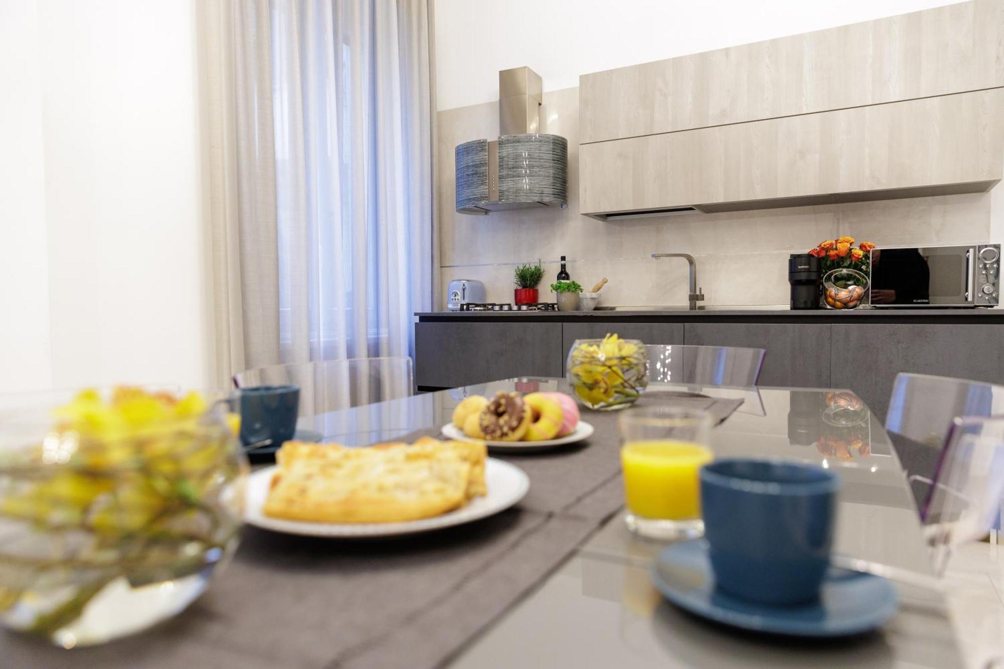 Genoa Lux Apartments With Parking Экстерьер фото