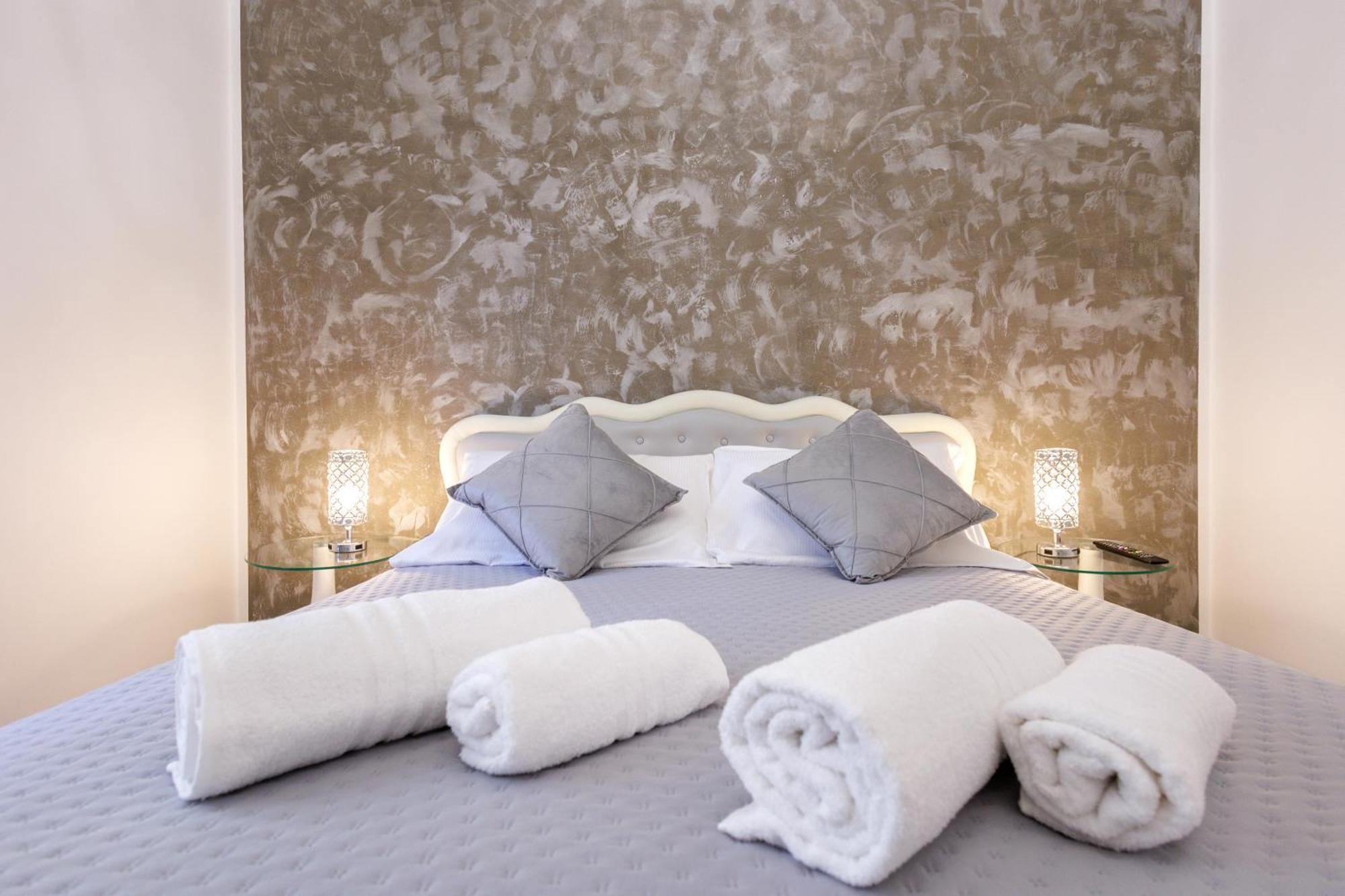 Genoa Lux Apartments With Parking Экстерьер фото